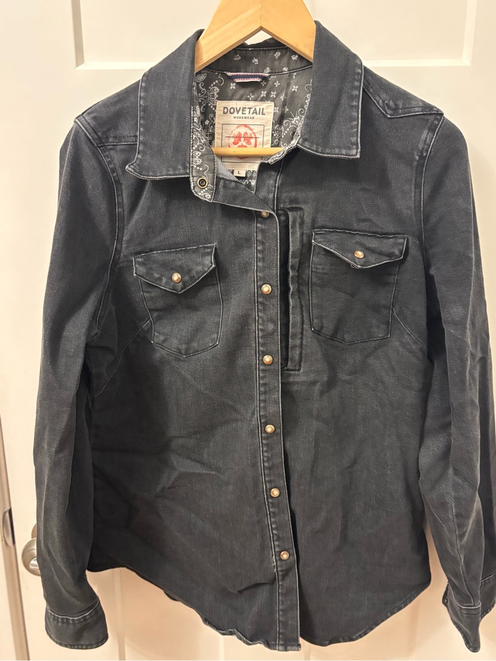 Dovetail women’s Black Denim Utility Jacket size L